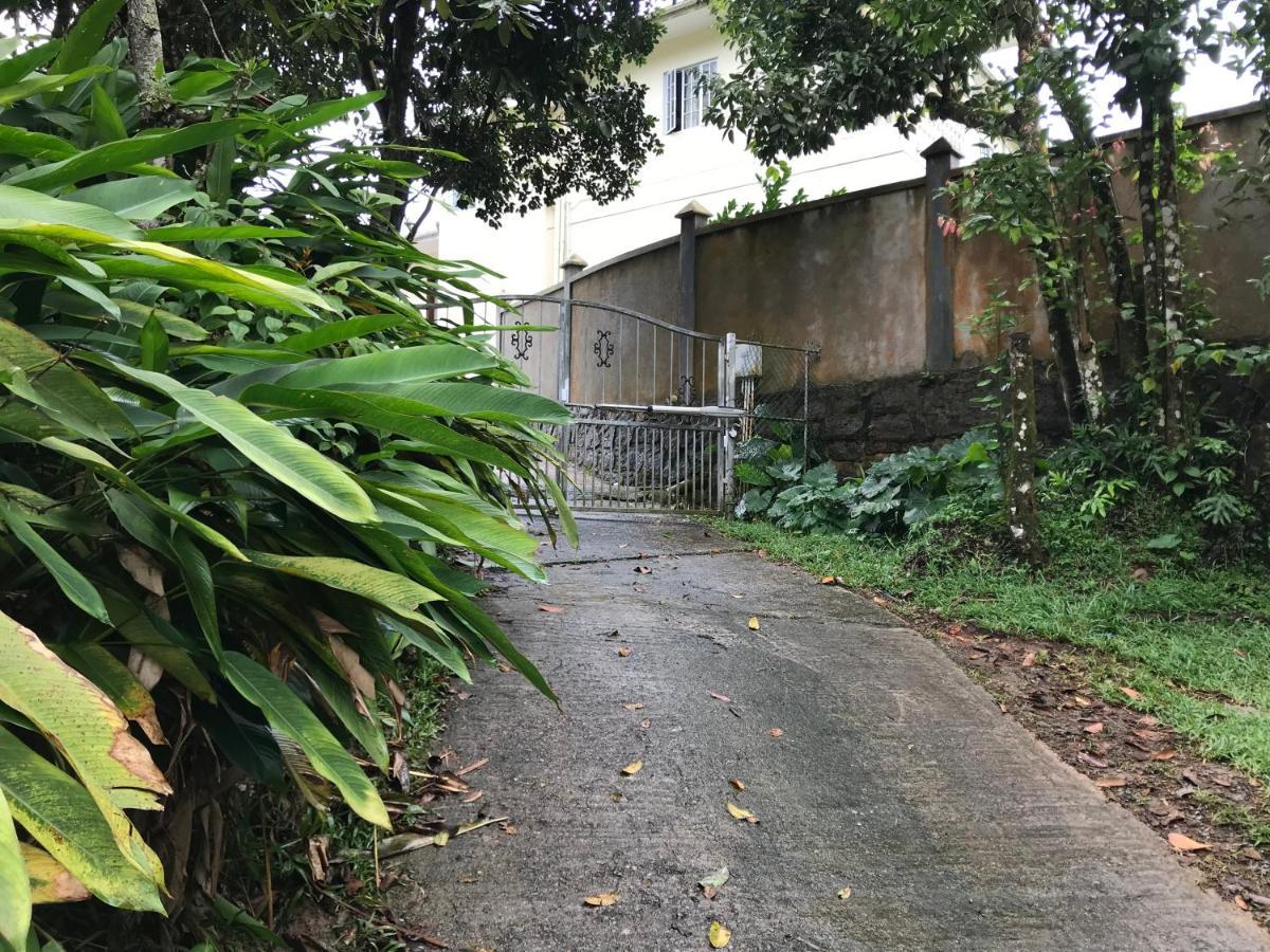 Villa Tropical Garden Self Catering Victoria Esterno foto