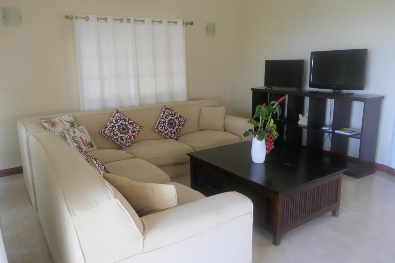 Villa Tropical Garden Self Catering Victoria Esterno foto