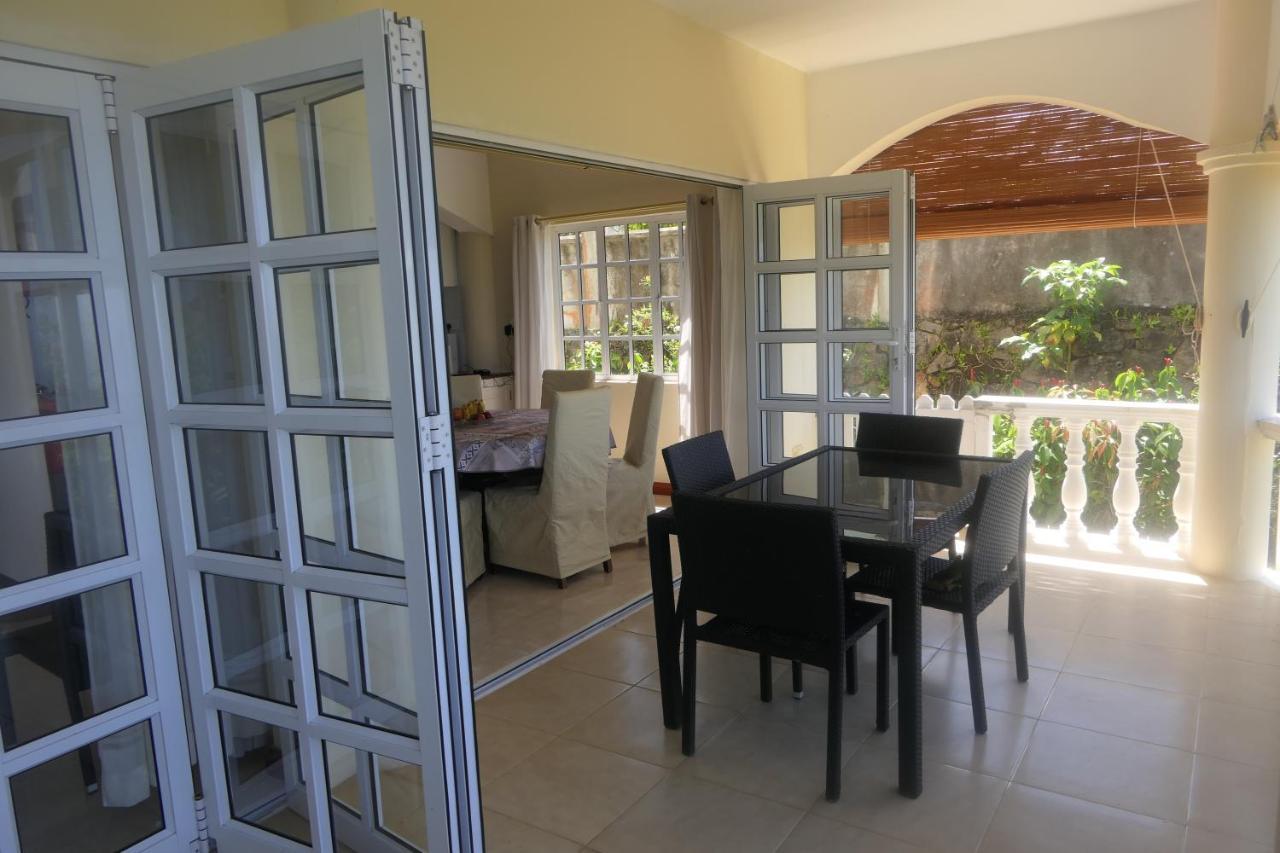 Villa Tropical Garden Self Catering Victoria Esterno foto