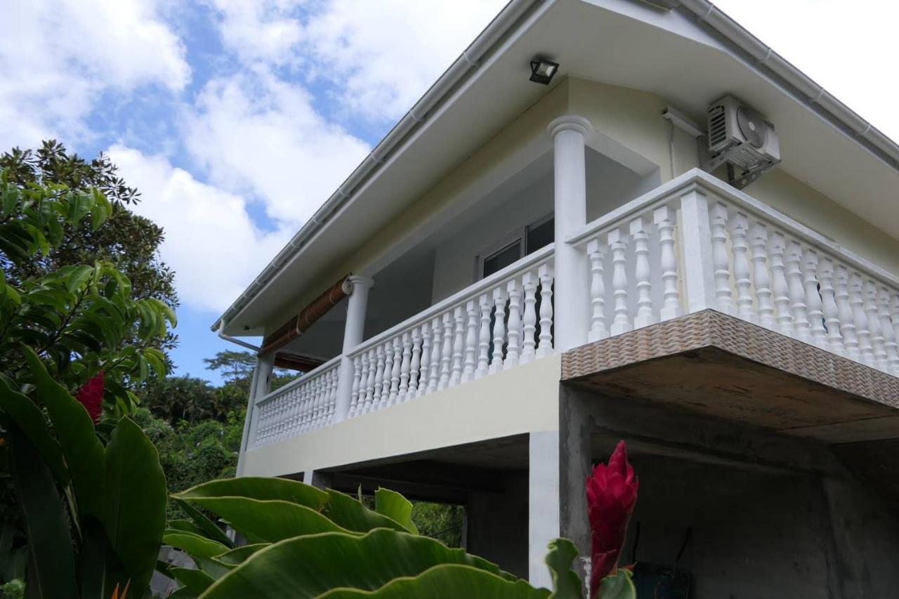 Villa Tropical Garden Self Catering Victoria Esterno foto